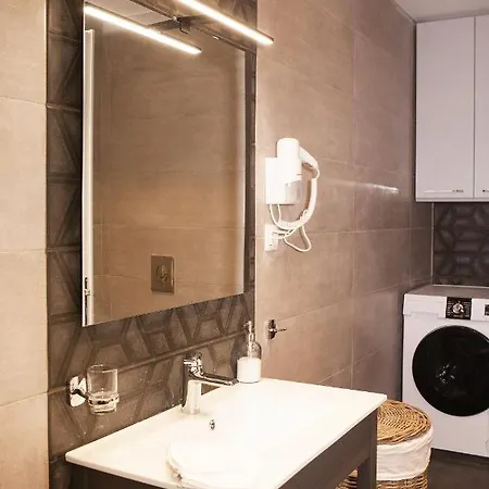 Central Comfy Modern Flat 2 Bedrooms 2 Bathrooms Athens Exterior photo