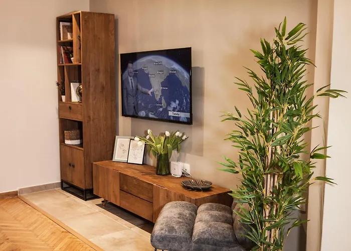 Central Comfy Modern Flat 2 Bedrooms 2 Bathrooms