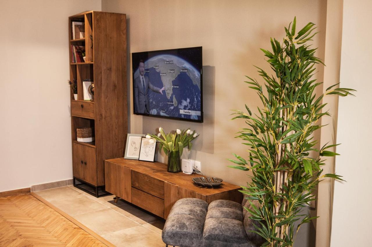 Comfy Modern Flat 2 Bedrooms 2 Bathrooms *