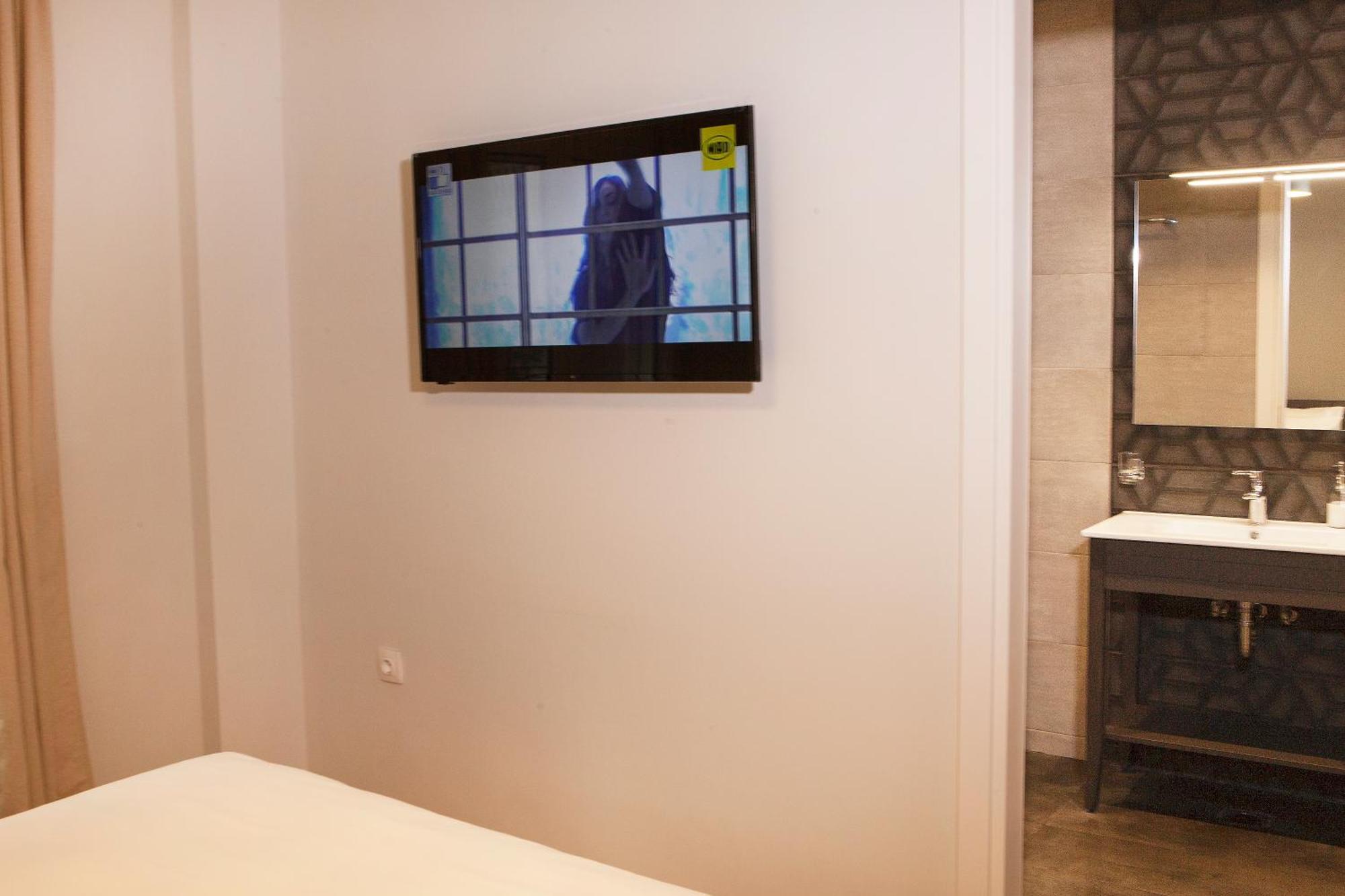 Comfy Modern Flat 2 Bedrooms 2 Bathrooms Apartment Athens